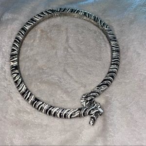 Sassy Jones Samba Hinge